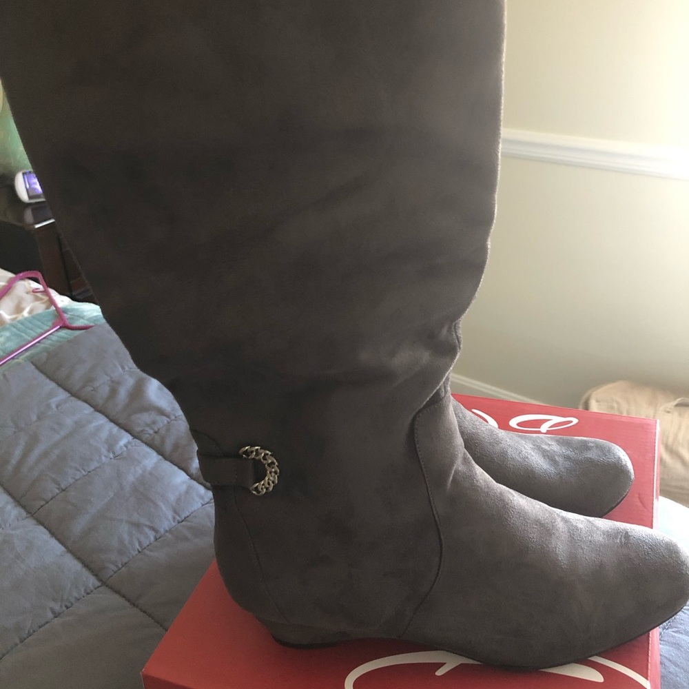 Wide Calf Gray Boots size 10